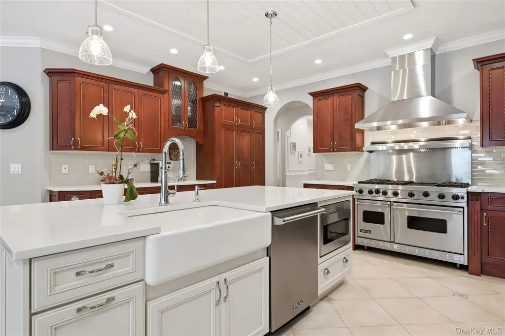 58 South Path Calverton NY 11933