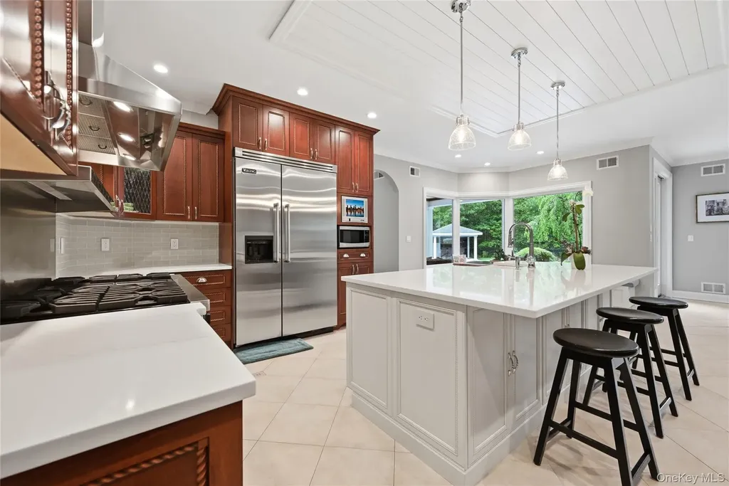 58 South Path Calverton NY 11933