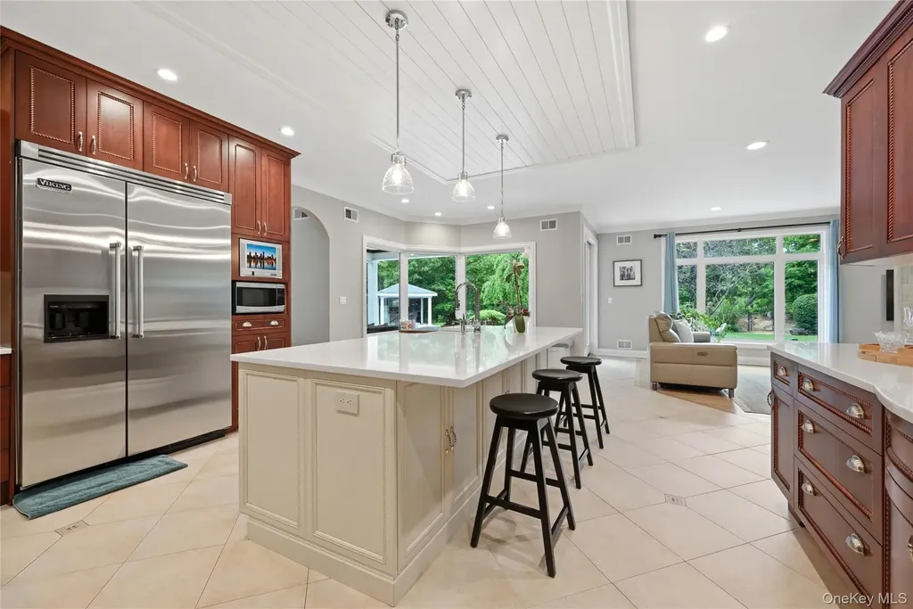 58 South Path Calverton NY 11933