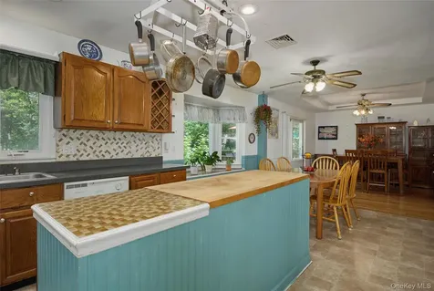 17 Derick Drive Fishkill NY 12524