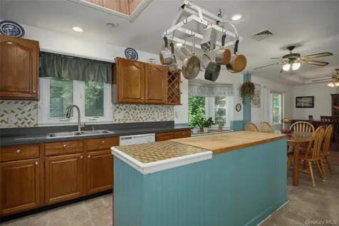 17 Derick Drive Fishkill NY 12524