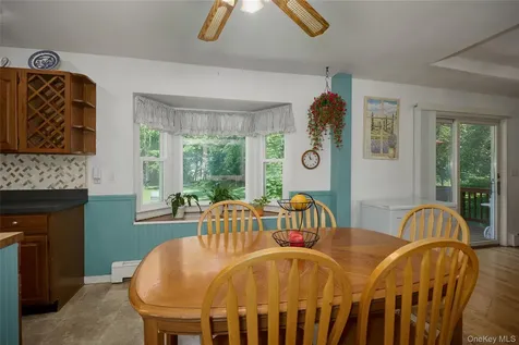 17 Derick Drive Fishkill NY 12524