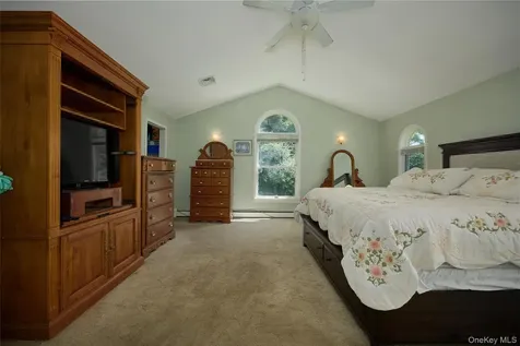 17 Derick Drive Fishkill NY 12524