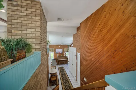 17 Derick Drive Fishkill NY 12524