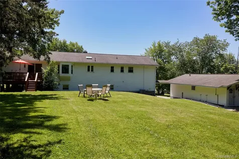17 Derick Drive Fishkill NY 12524