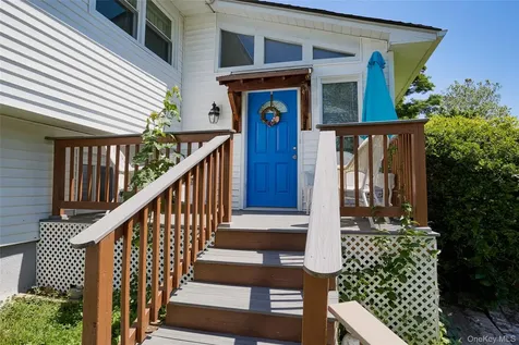 17 Derick Drive Fishkill NY 12524