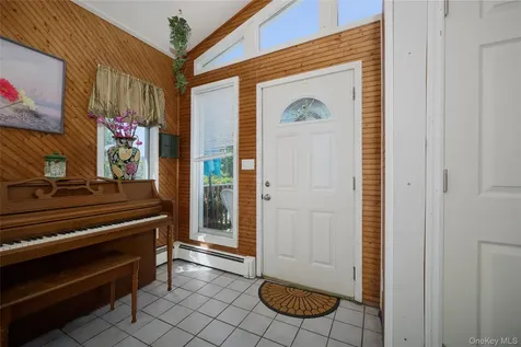 17 Derick Drive Fishkill NY 12524