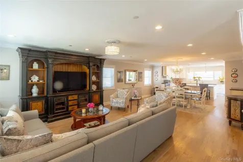 19 Pershing Avenue Babylon NY 11702