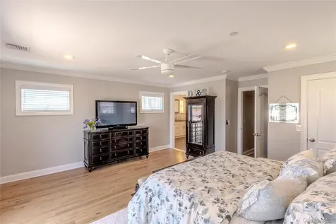 19 Pershing Avenue Babylon NY 11702