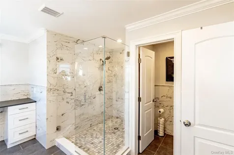 19 Pershing Avenue Babylon NY 11702