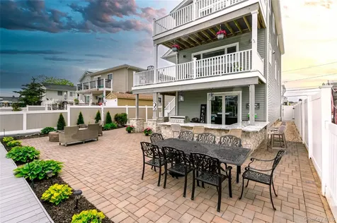 19 Pershing Avenue Babylon NY 11702