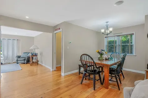 10 Radcliff Boulevard Glen Head NY 11545