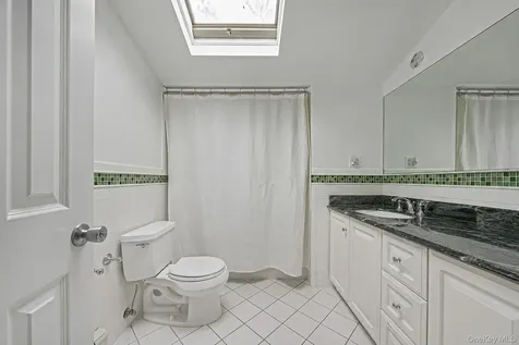10 Radcliff Boulevard Glen Head NY 11545