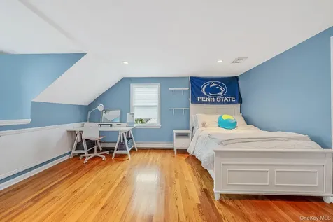10 Radcliff Boulevard Glen Head NY 11545