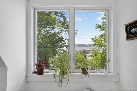 59 Fairview Avenue Tarrytown NY 10591