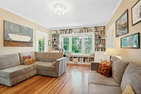 11 Sarven Court Tarrytown NY 10591