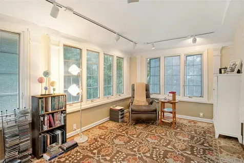 11 Sarven Court Tarrytown NY 10591