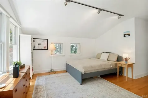 11 Sarven Court Tarrytown NY 10591