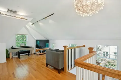 11 Sarven Court Tarrytown NY 10591