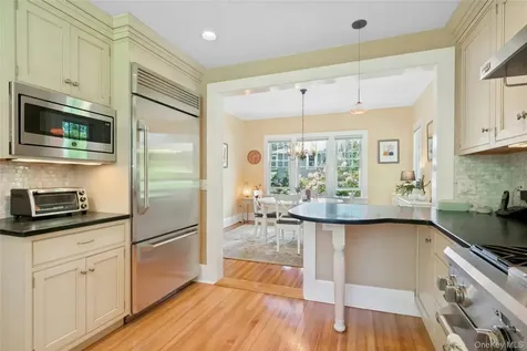 11 Sarven Court Tarrytown NY 10591