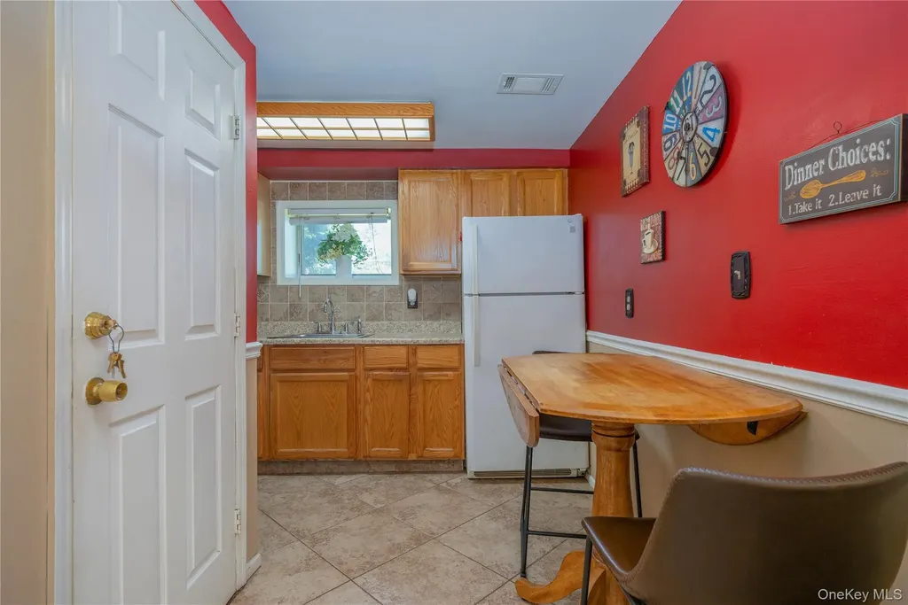 6 Beech Street Nanuet NY 10954