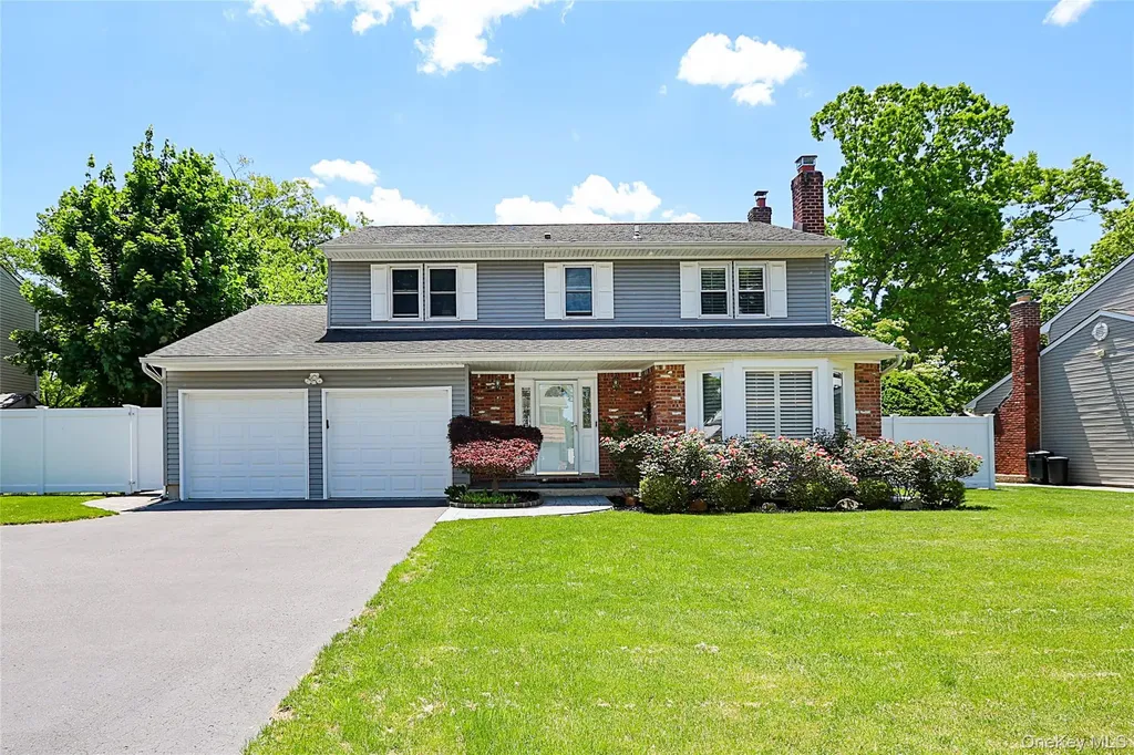 4 Quincy Lane Smithtown NY 11787