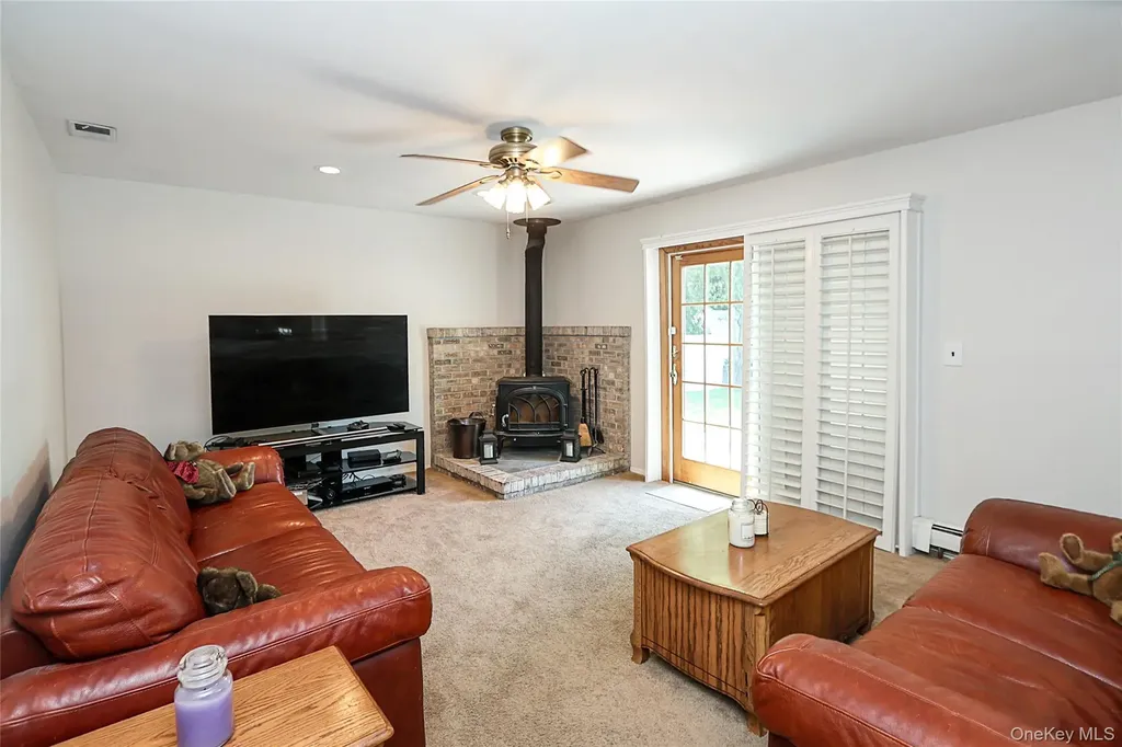 4 Quincy Lane Smithtown NY 11787