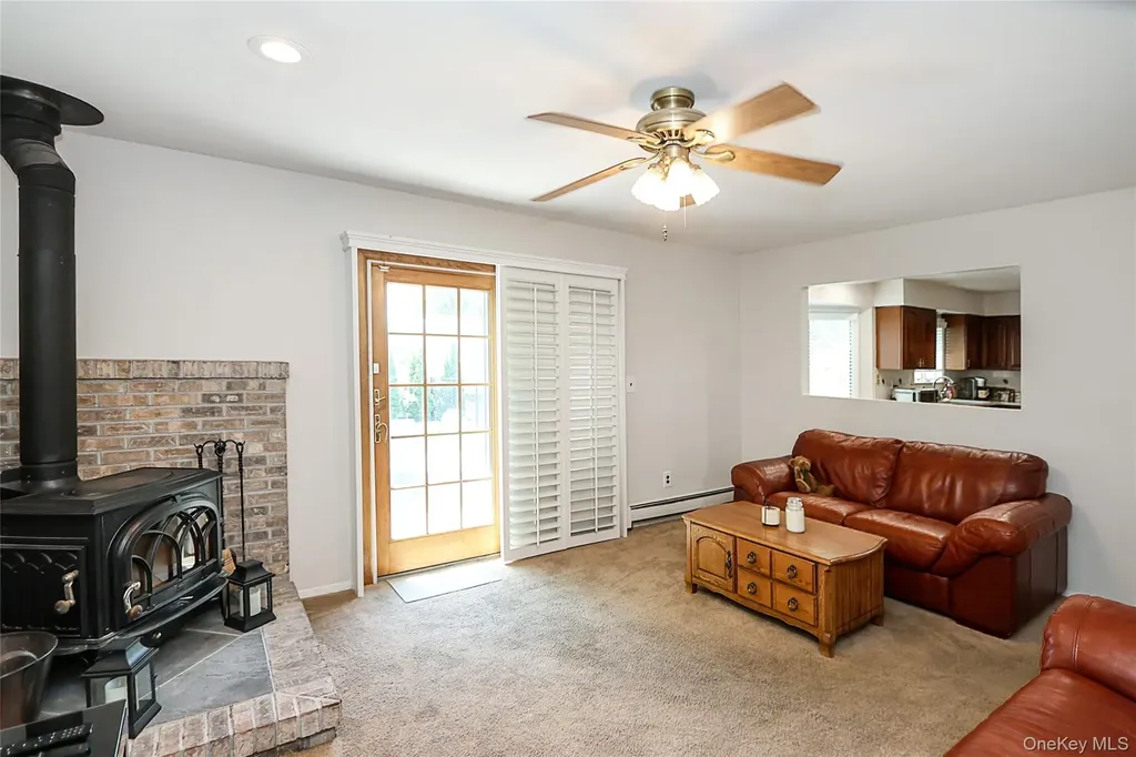 4 Quincy Lane Smithtown NY 11787