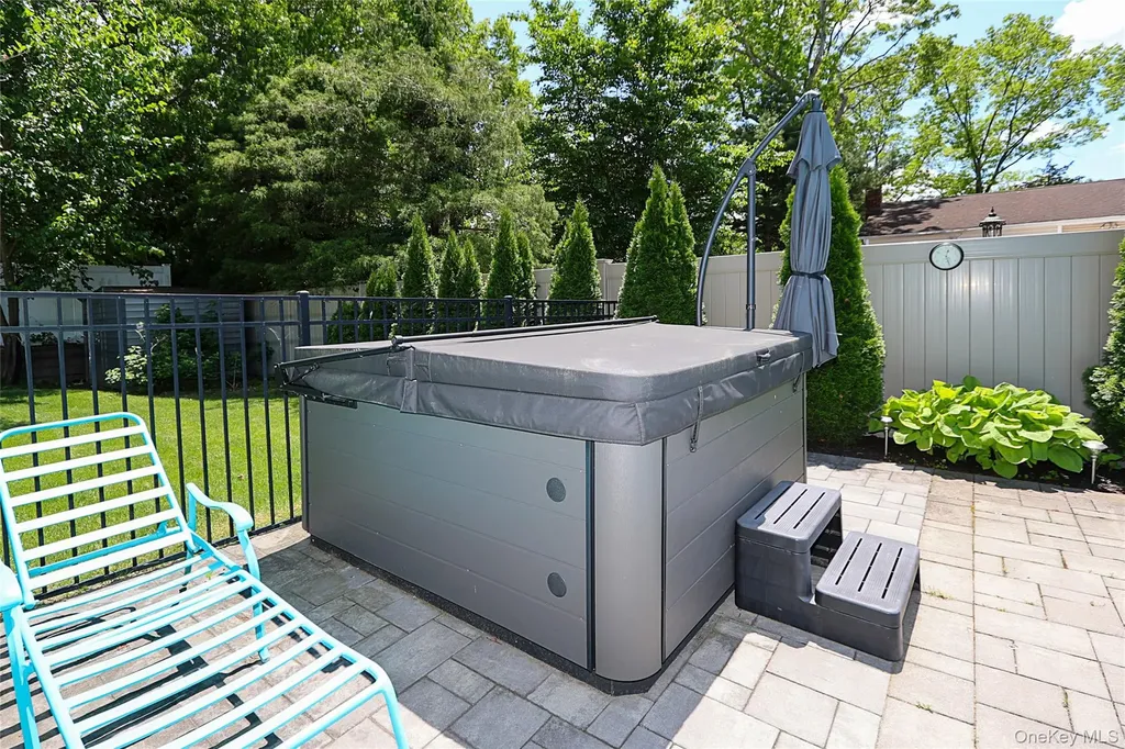 4 Quincy Lane Smithtown NY 11787