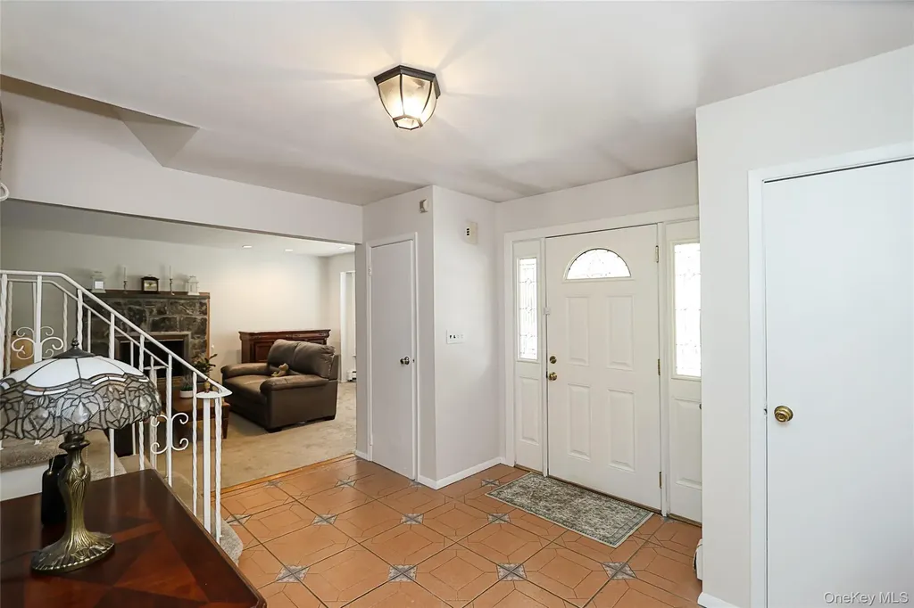 4 Quincy Lane Smithtown NY 11787