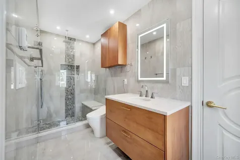 783 Oakleigh Road North Woodmere NY 11581
