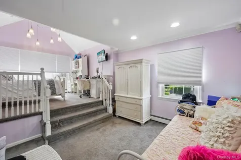 1304 Harbor Road Hewlett Harbor NY 11557
