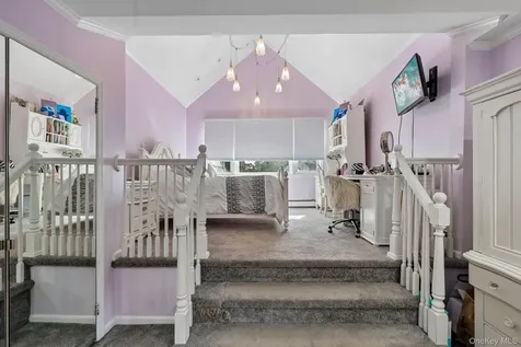 1304 Harbor Road Hewlett Harbor NY 11557