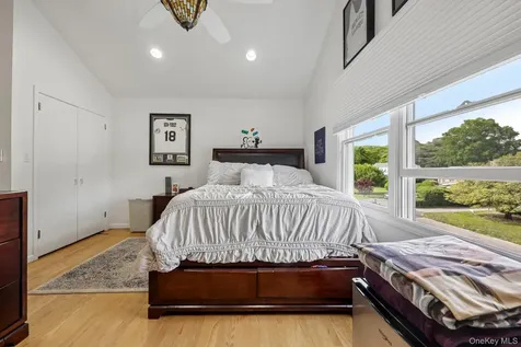 1304 Harbor Road Hewlett Harbor NY 11557