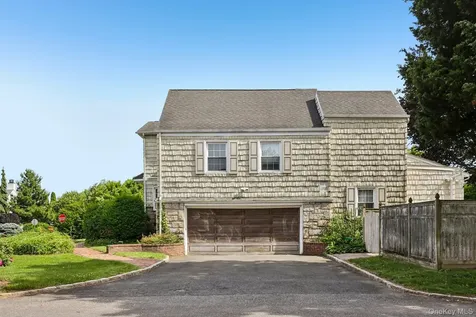 1304 Harbor Road Hewlett Harbor NY 11557