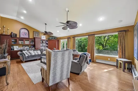 1304 Harbor Road Hewlett Harbor NY 11557