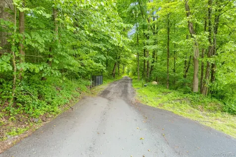 4-8 Donlo Drive Fishkill NY 12524