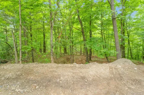 4-8 Donlo Drive Fishkill NY 12524