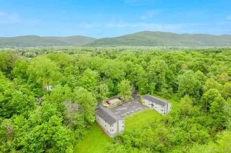 4-8 Donlo Drive Fishkill NY 12524