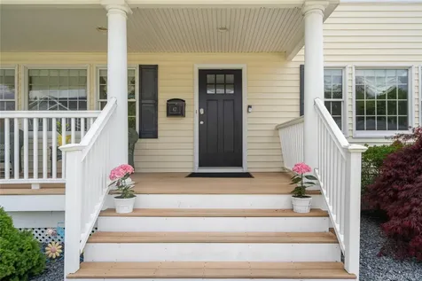 47 Syosset Circle Syosset NY 11791