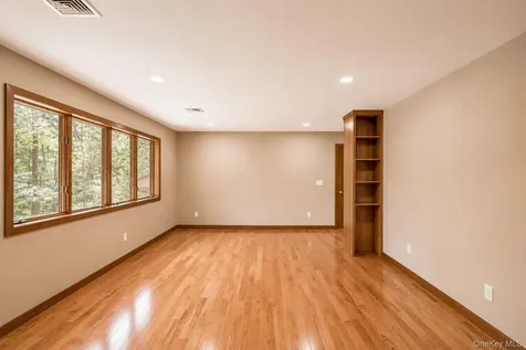 5 Buroak Drive Hopewell Junction NY 12533
