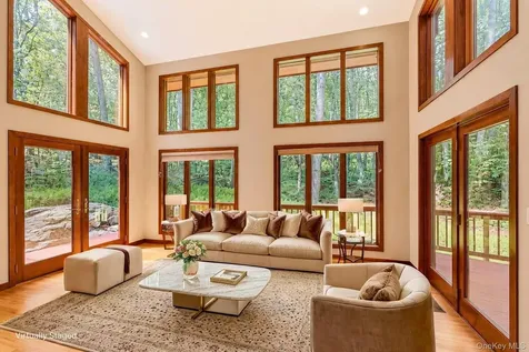 5 Buroak Drive Hopewell Junction NY 12533
