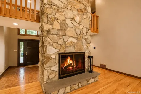 5 Buroak Drive Hopewell Junction NY 12533