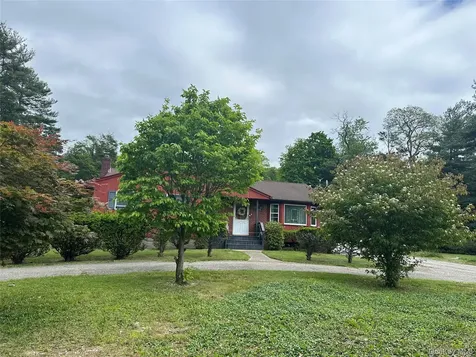 660 Washington Avenue Plainview NY 11803