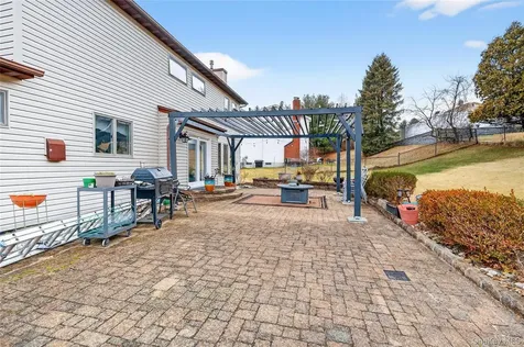 8 Lynch Court Garnerville NY 10923