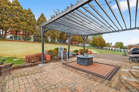 8 Lynch Court Garnerville NY 10923