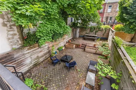 118 Cooper Street Brooklyn NY 11207