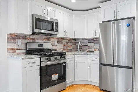 118 Cooper Street Brooklyn NY 11207