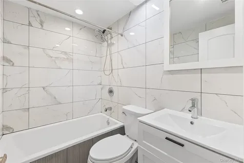 118 Cooper Street Brooklyn NY 11207