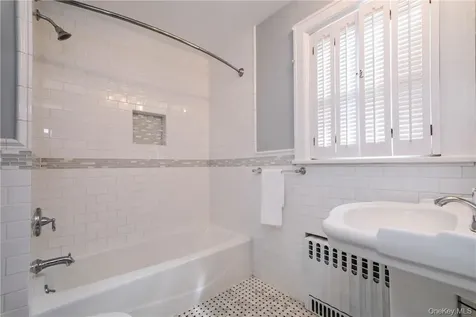 107 Lee Road Scarsdale NY 10583